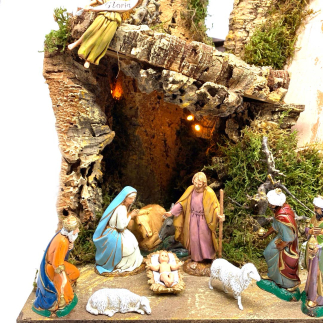 Presepe in stile popolare per statuine 10 cm completo di illuminazione